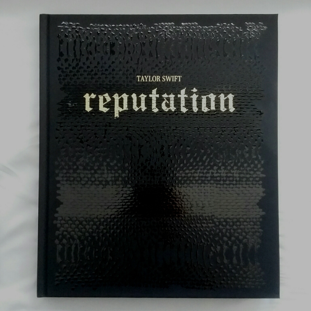 New Taylor Swift Reputation vip book